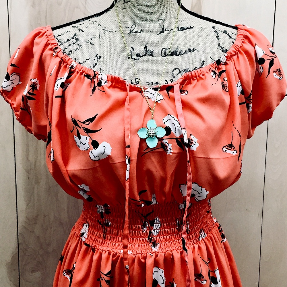 EUC Ana & Rose Falling Petals Must-have Maxi Dress
